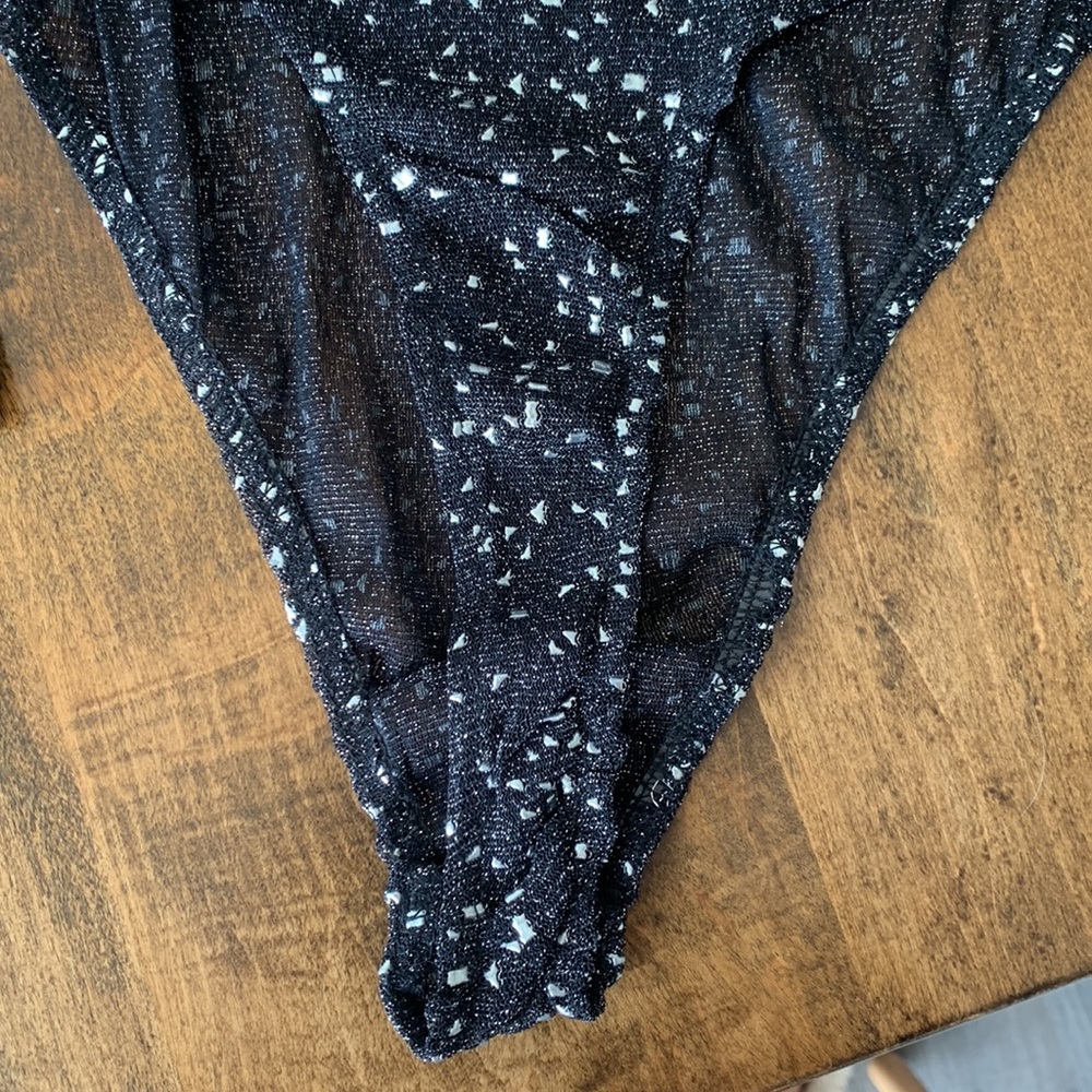 Fashion Nova sheer lace long sleeve bodysuit. - Picture 7 of 8